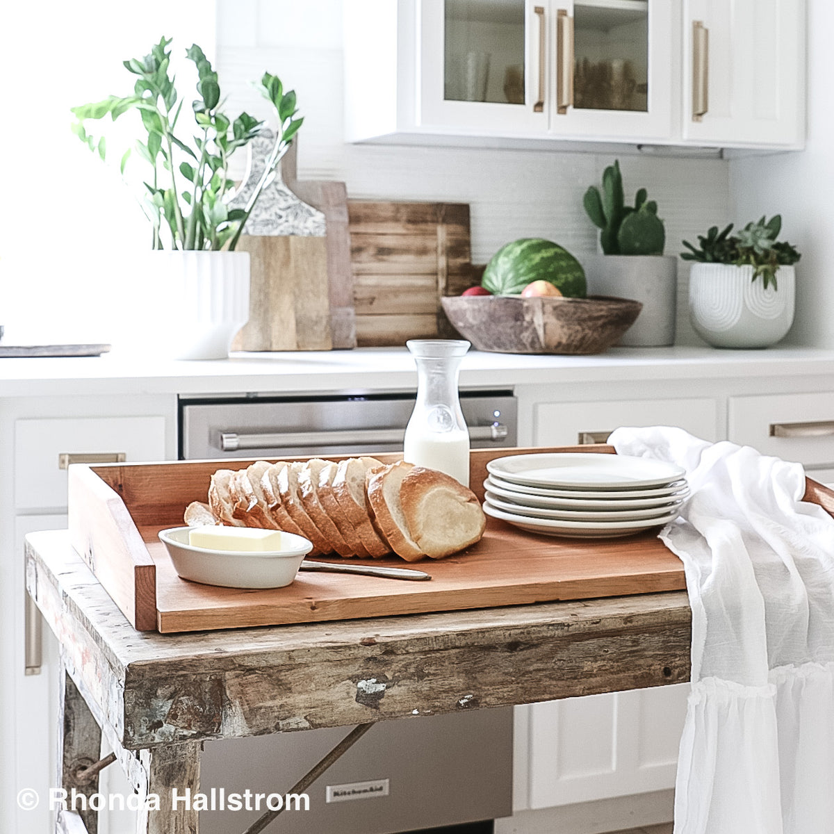 Handmade Cutting Board with Sides in Medium – Hallstrom Home