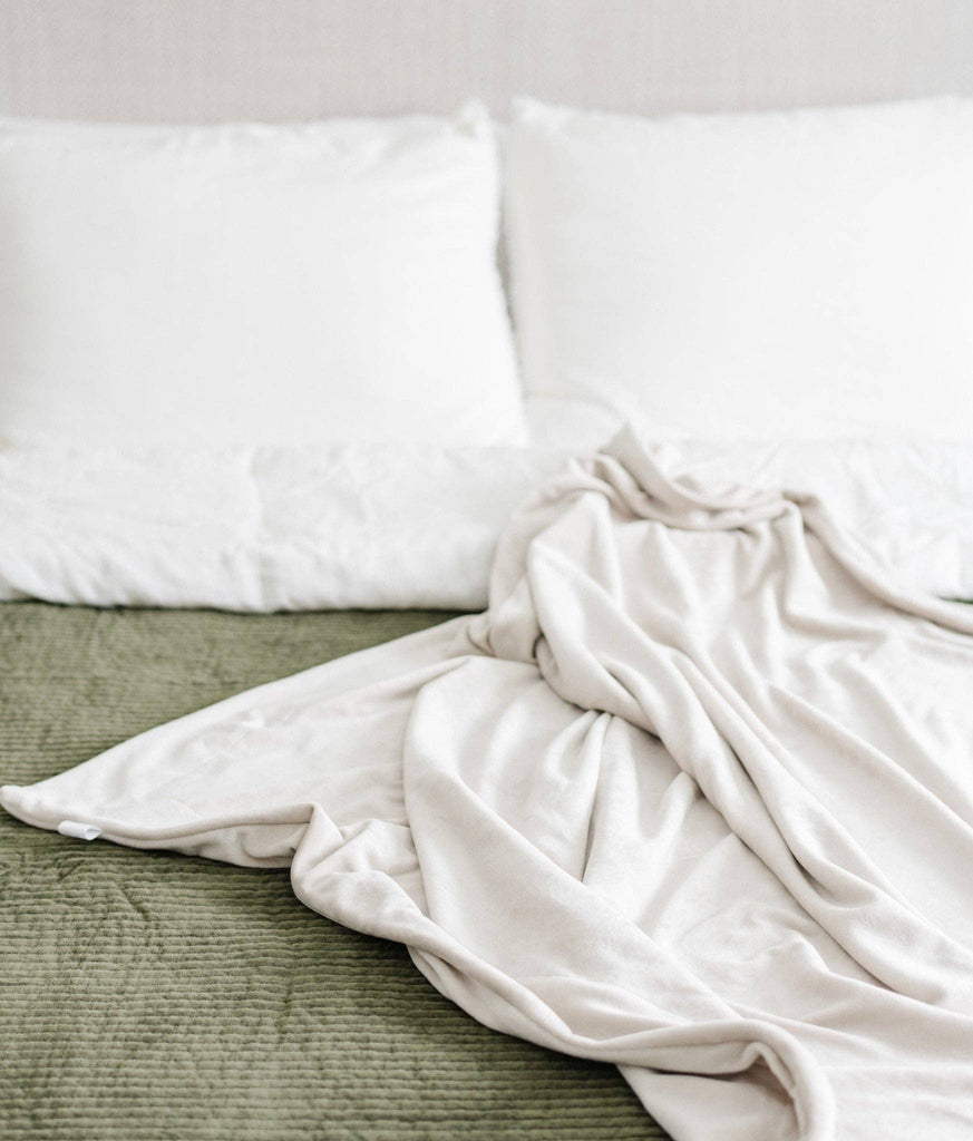 MINKY STRETCH RECEIVING BLANKETS: Buttermilk