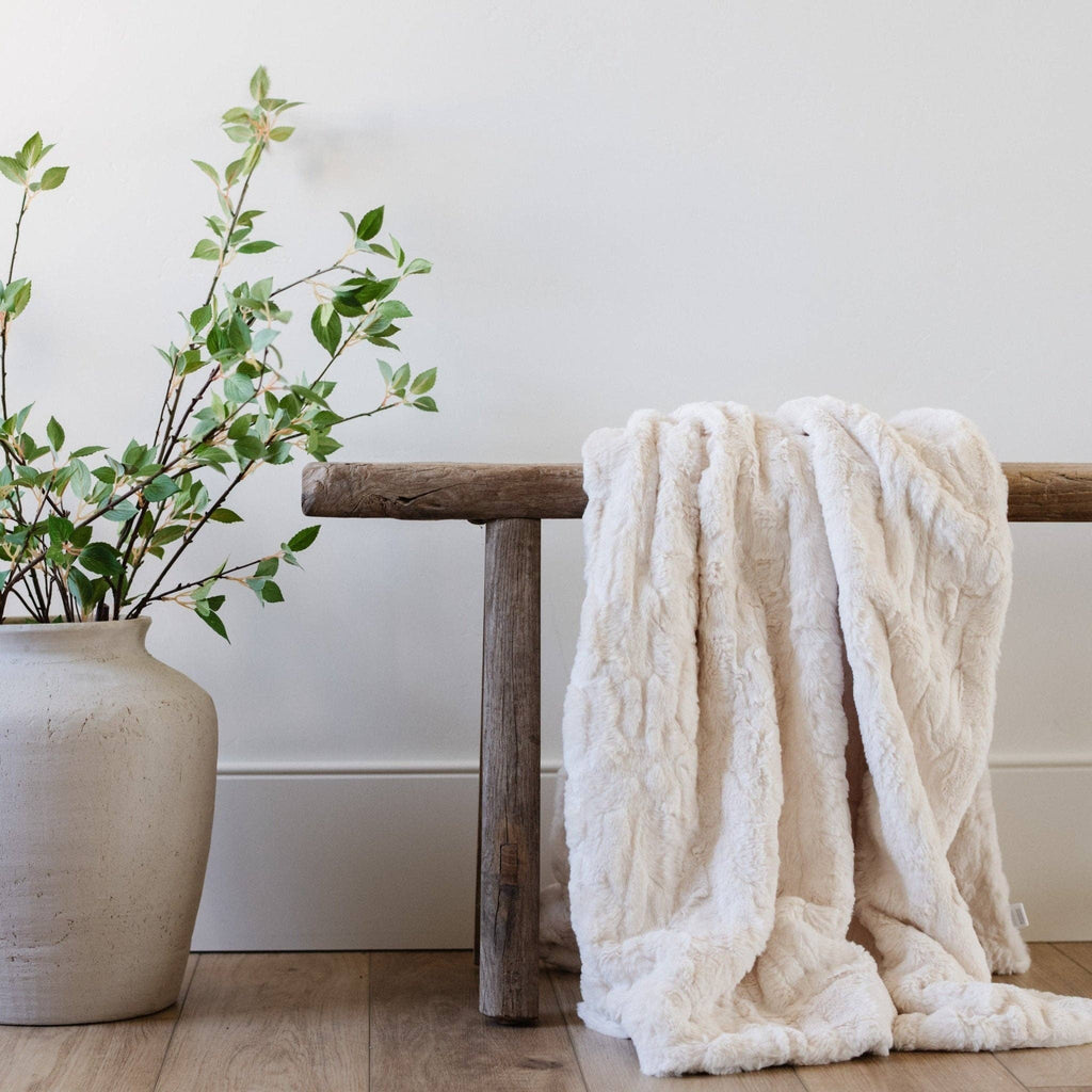 PATTERNED FAUX FUR XL THROW BLANKETS