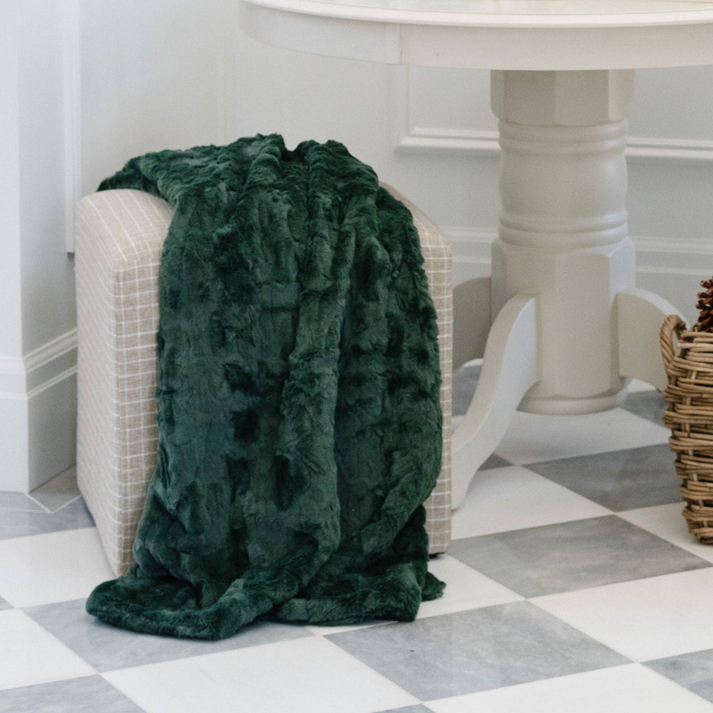 PATTERNED FAUX FUR THROW BLANKETS