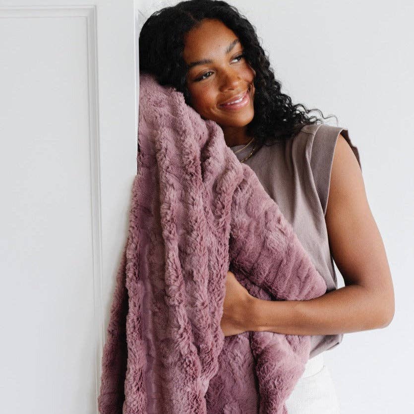 PATTERNED FAUX FUR THROW BLANKETS