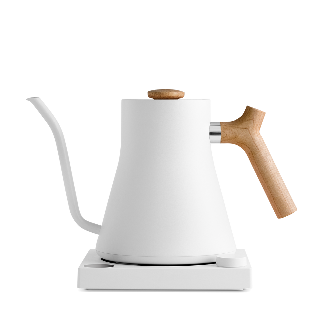 Stagg EKG Electric Kettle: Matte Black + Walnut / Stagg EKG 0.9 L