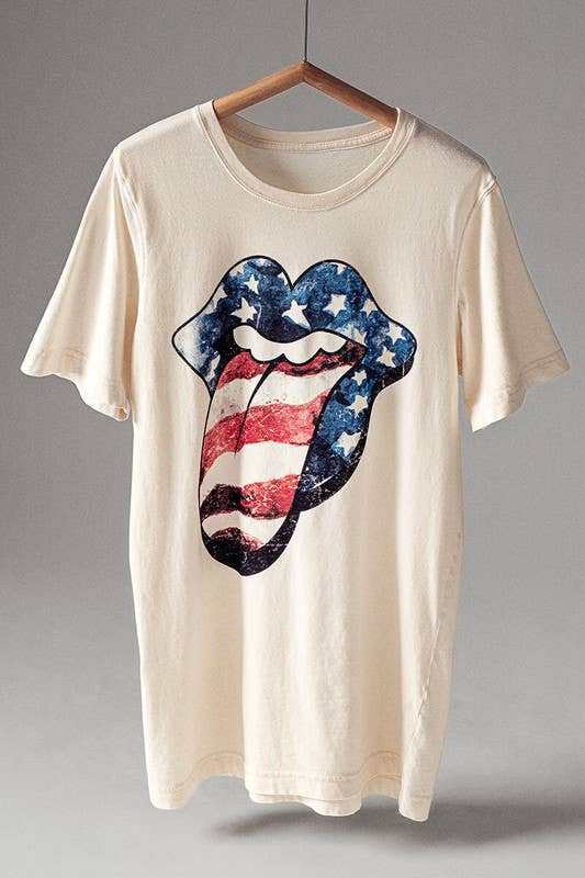 BETTY USA TONGUE GRAPHIC TEE