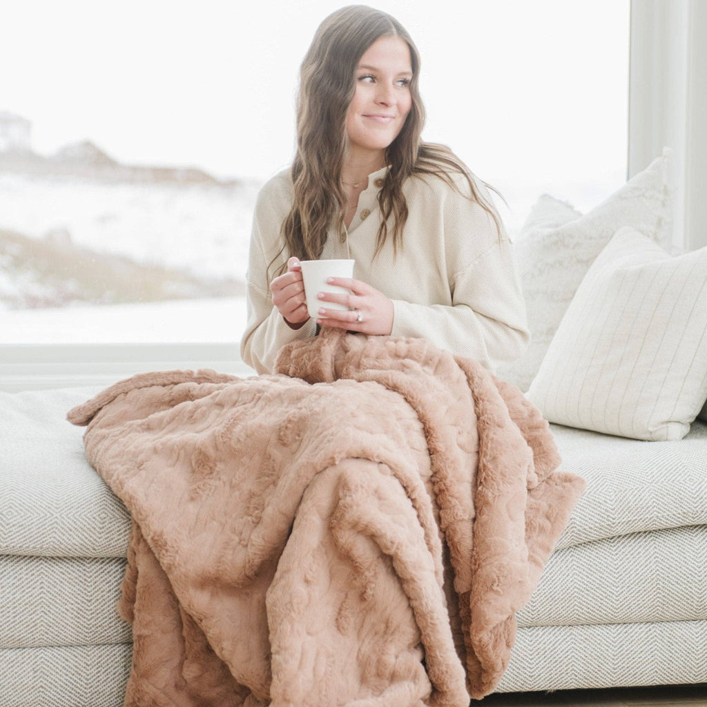 PATTERNED FAUX FUR THROW BLANKETS