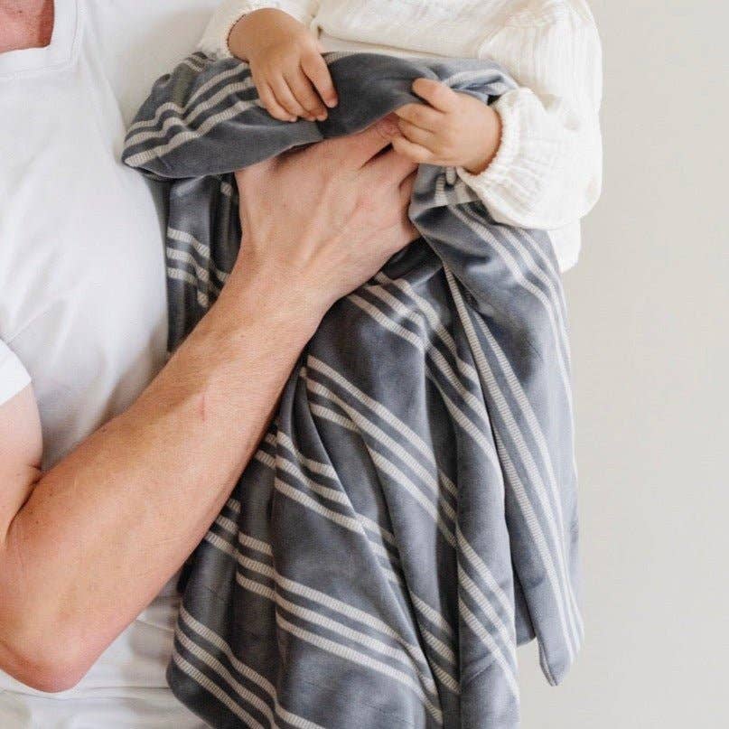 MINKY STRETCH RECEIVING BLANKETS: Posy