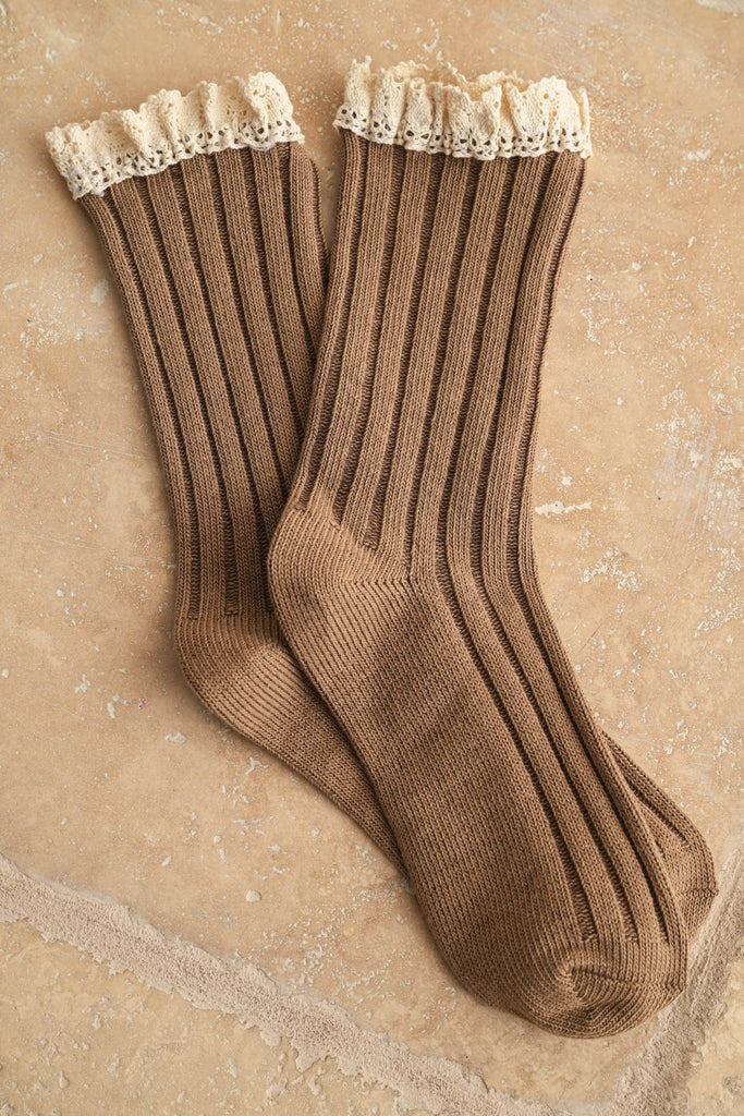 MOCHA DYE & WASH CROCHET TRIM SOCKS