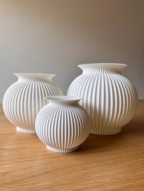 Ribbed Planter Pot (white): 4" 6” 8”