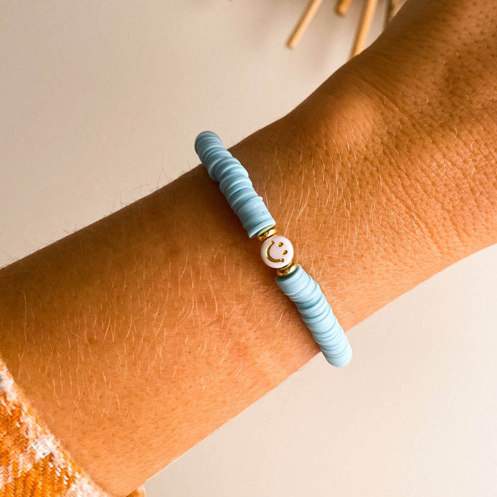 SMILEY FACE HEISHI BRACELET