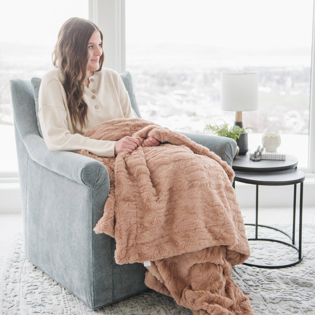 PATTERNED FAUX FUR THROW BLANKETS
