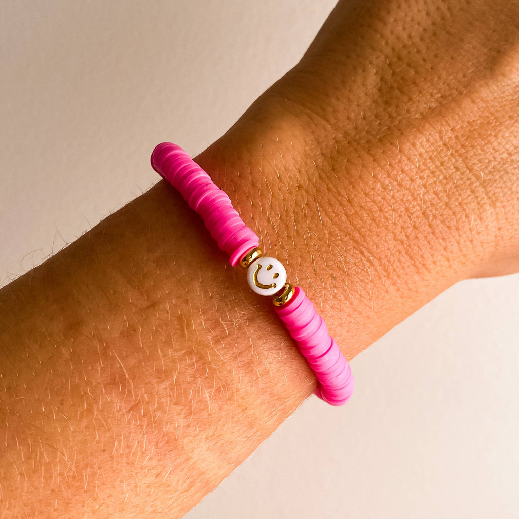 SMILEY FACE HEISHI BRACELET