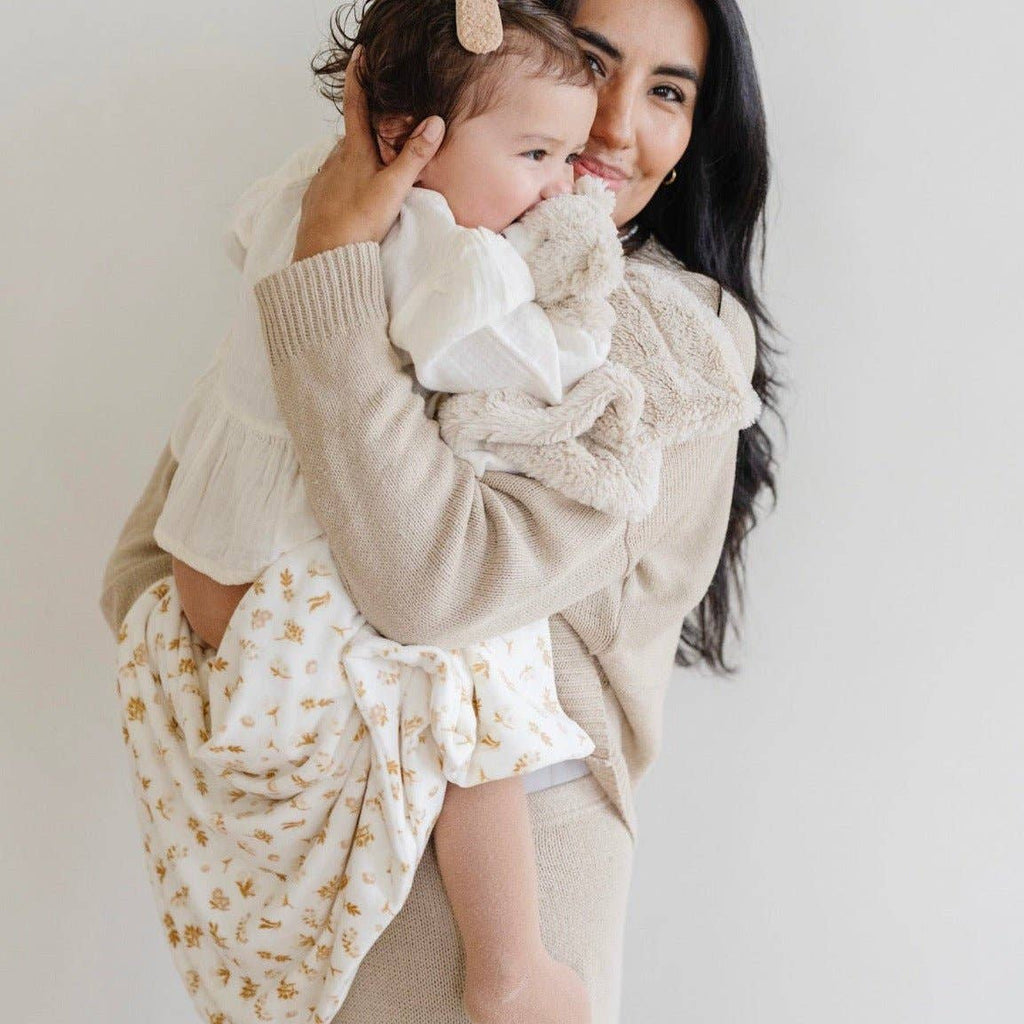 MINKY STRETCH RECEIVING BLANKETS: Posy