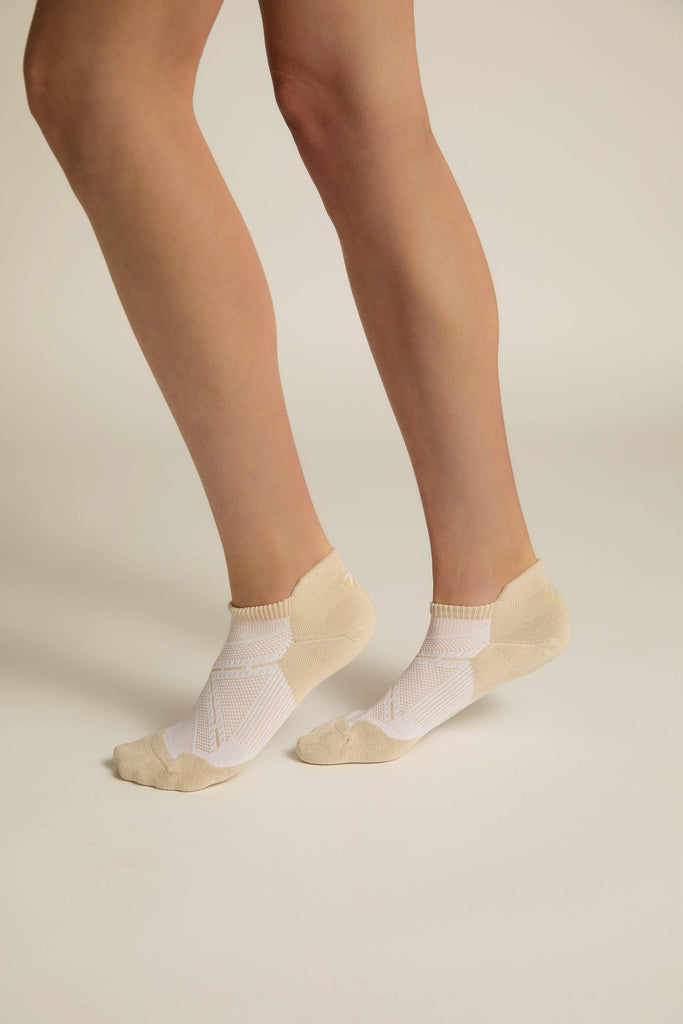 Faceplant Bamboo Ankle Socks - White/Oatmeal