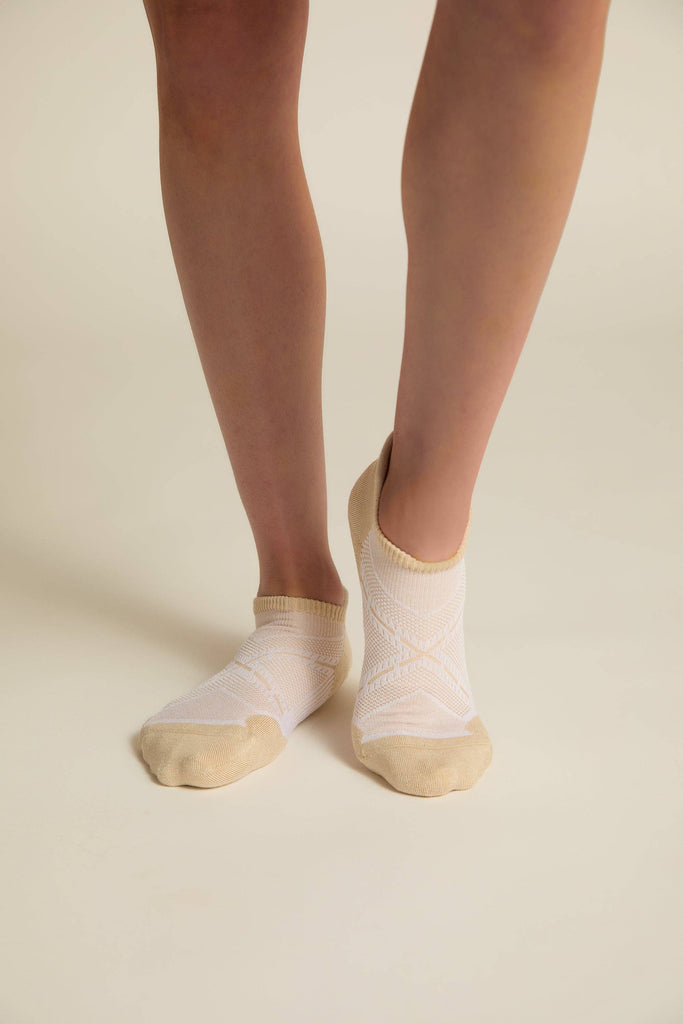 Faceplant Bamboo Ankle Socks - White/Oatmeal