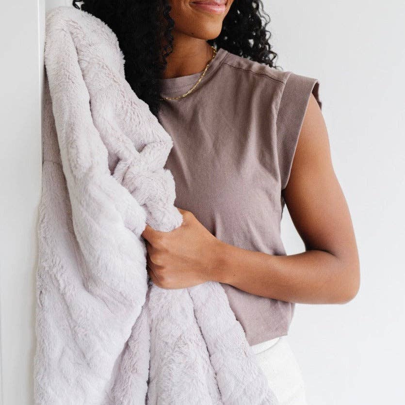 PATTERNED FAUX FUR XL THROW BLANKETS