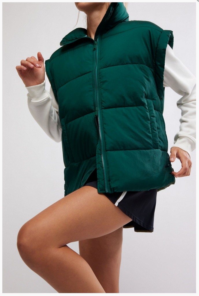 IN A BUBBLE PUFFER VEST / EVERGREEN