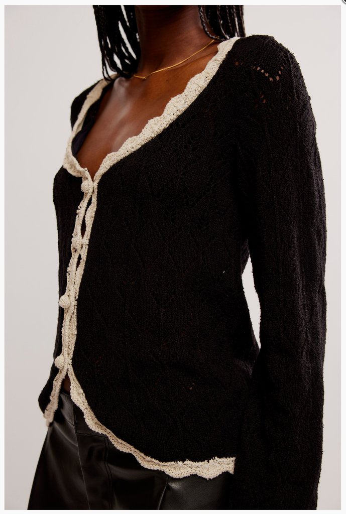 ADELENE CARDIGAN / BLACK CREAM COMBO