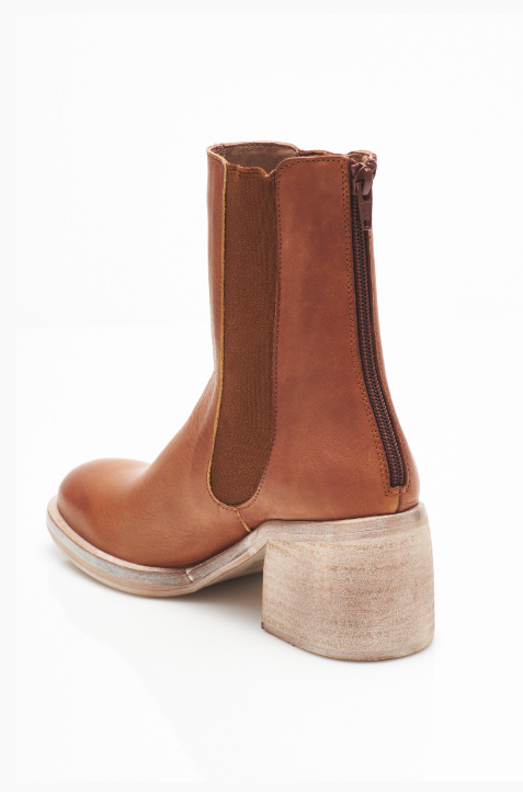 ESSENTIAL CHELSEA BOOT / WHISKEY