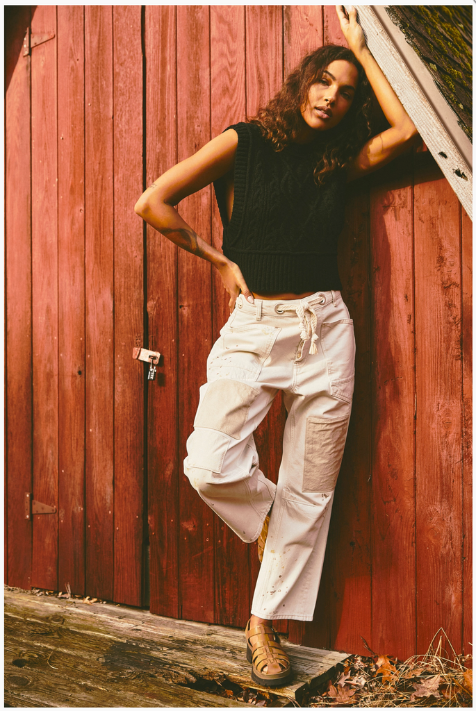 MOXIE LOW SLUNG PULL ON B / WHITE