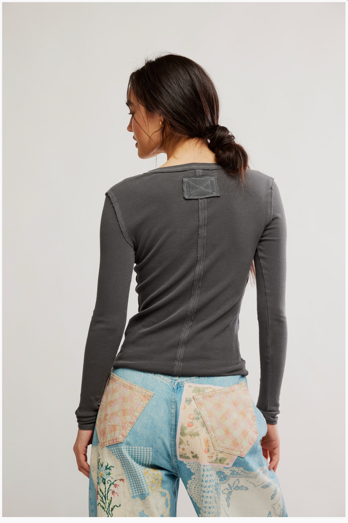 JAMIE HENLEY / BLACK