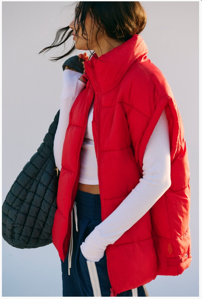 IN A BUBBLE PUFFER VEST / WINTERBERRY