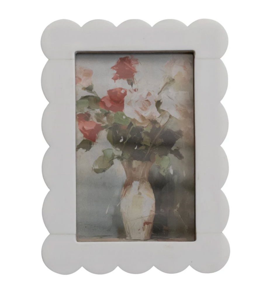 Resin & MDF Scalloped Photo Frame, White (Holds 4" x 6" Photo)