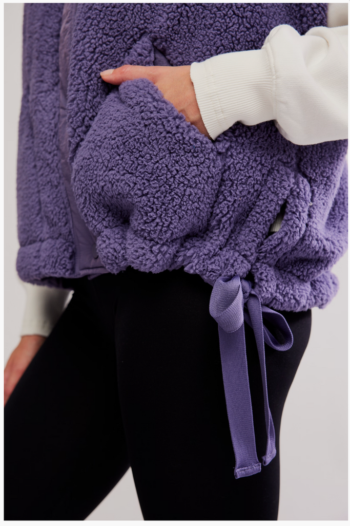 SCOUT IT OUT VEST / GRAPHITE