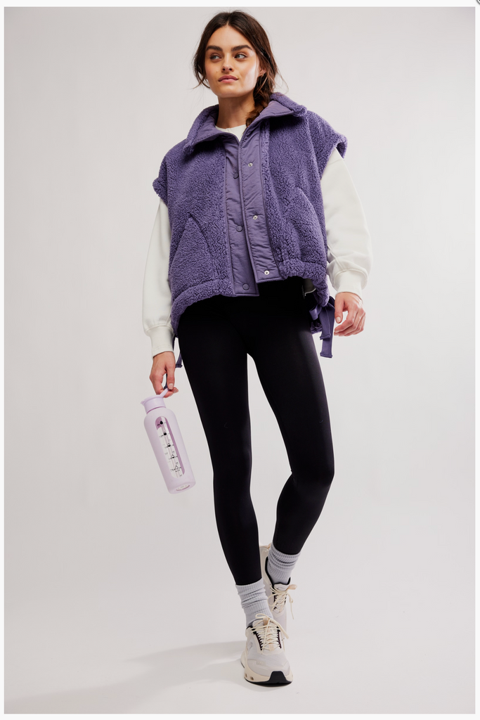 SCOUT IT OUT VEST / GRAPHITE