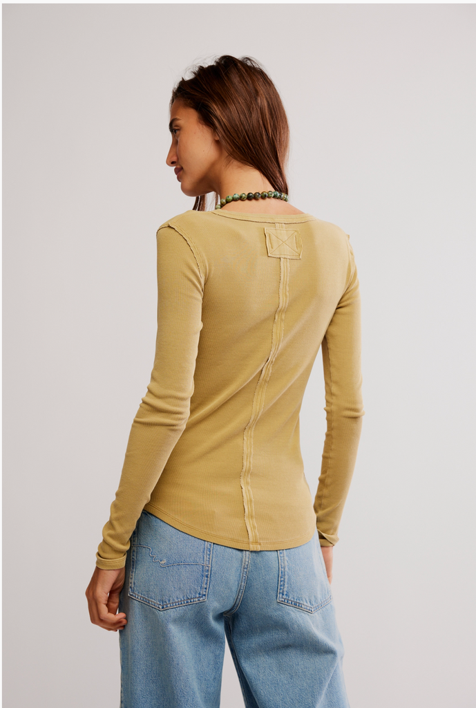 JAMIE HENLEY / DRIED TOBACCO