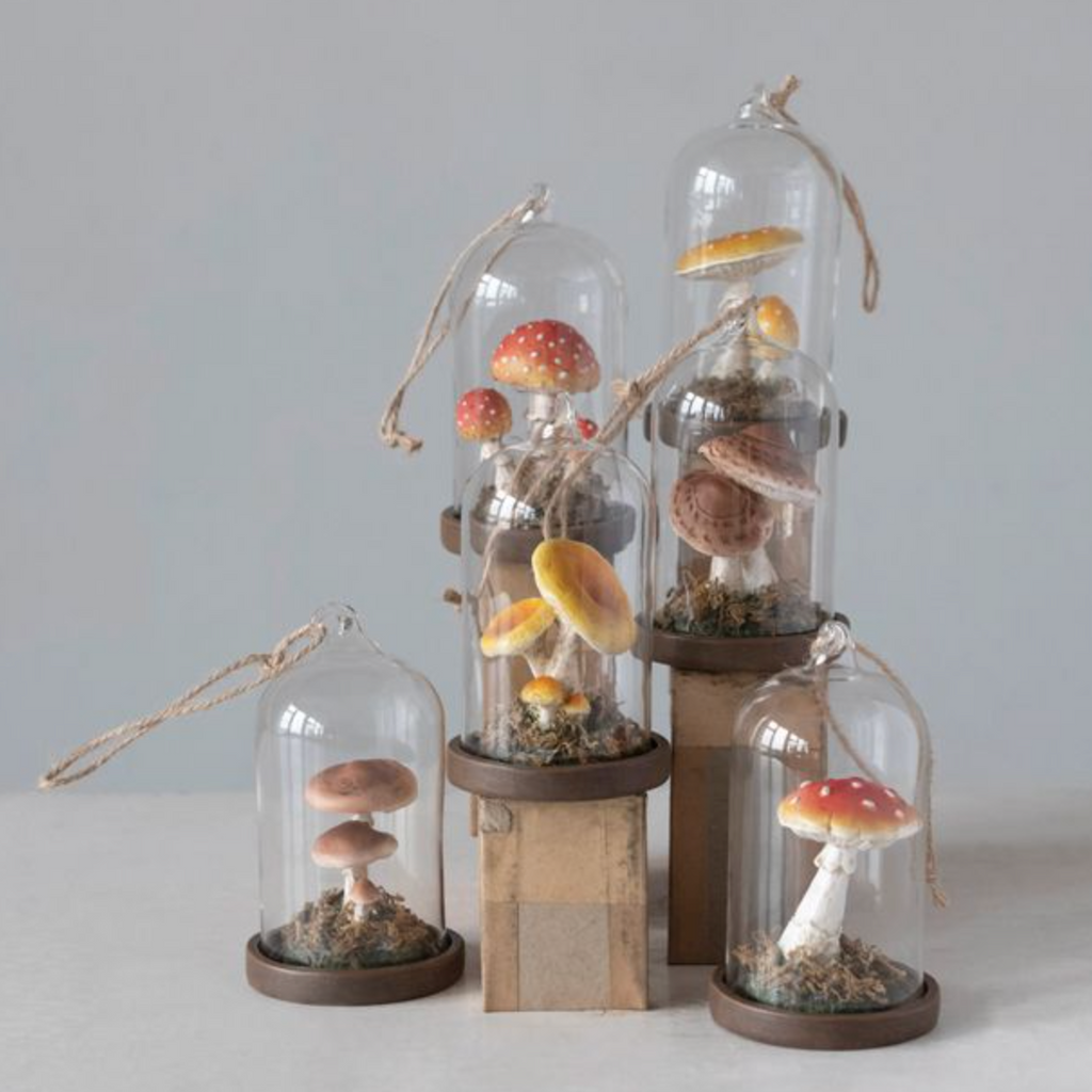 Polyresin Cloche Ornament With resin mushroom 6 styles