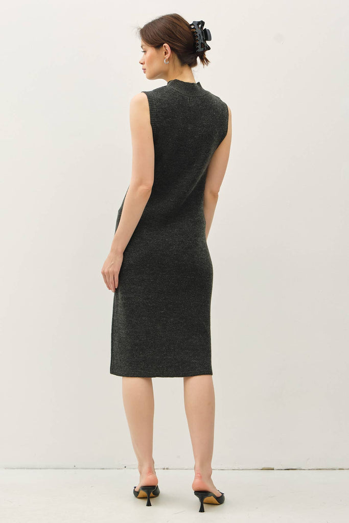 SLEEVELESS MOCK NECK SWEATER DRESS