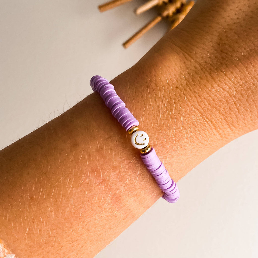 SMILEY FACE HEISHI BRACELET