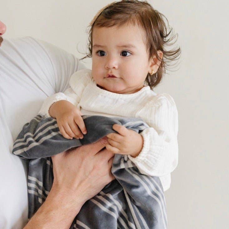 MINKY STRETCH RECEIVING BLANKETS: Buttermilk