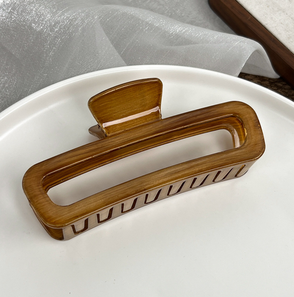 Neutral Essential Jumbo Hair Clip (FORIA)