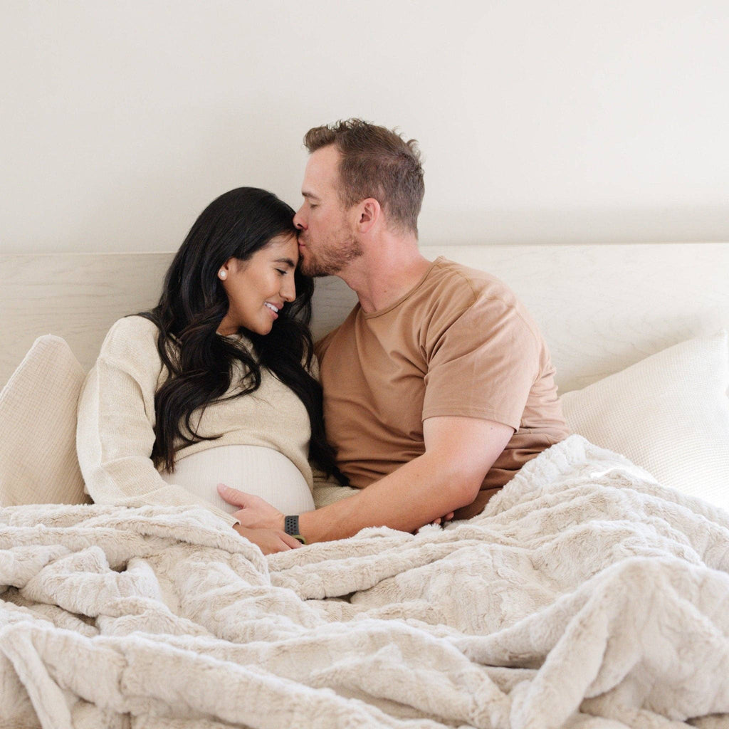 PATTERNED FAUX FUR THROW BLANKETS