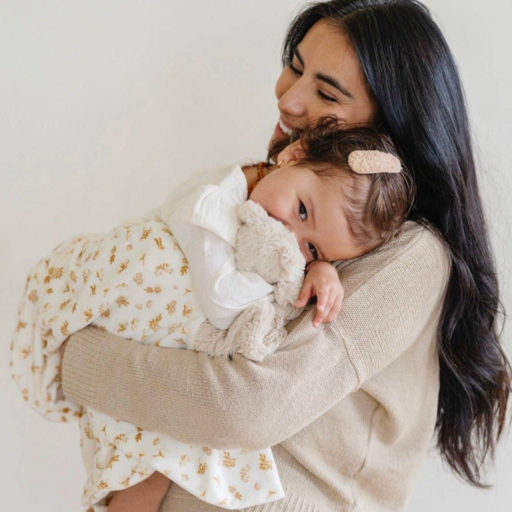 MINKY STRETCH RECEIVING BLANKETS: Posy