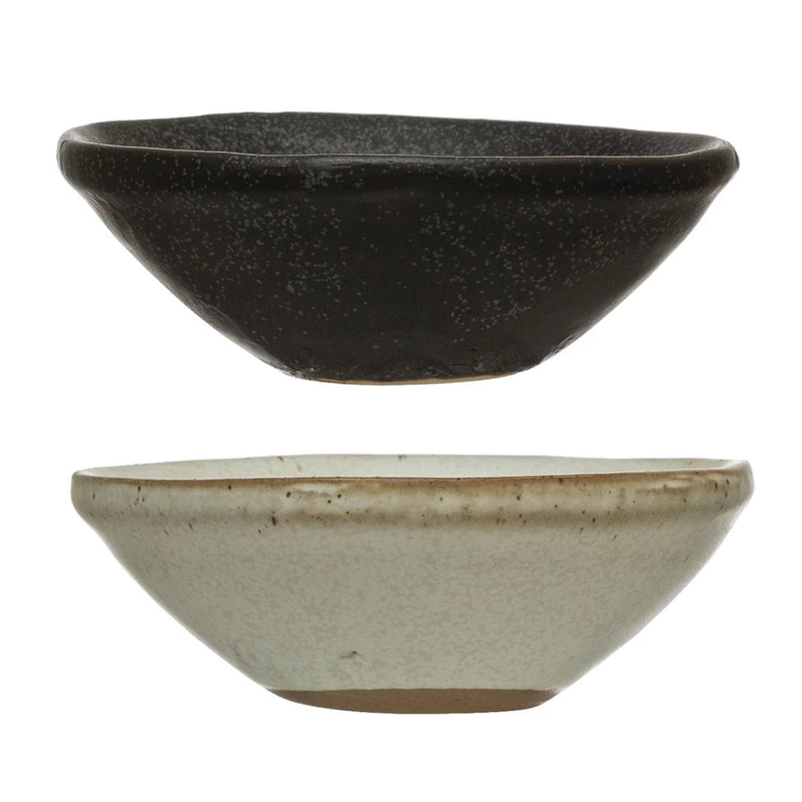 Stoneware bowl in matte finish