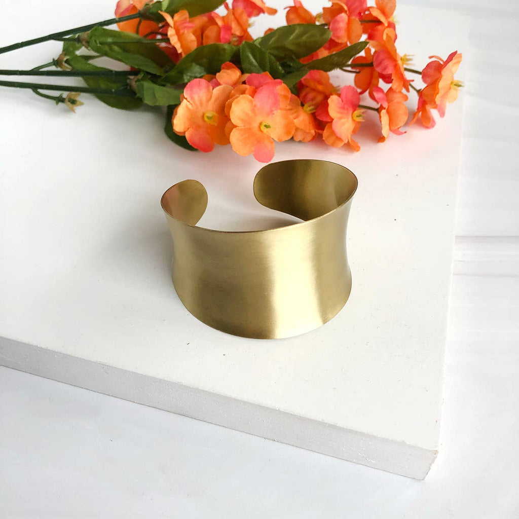 Concave Cuff - Gold Bracelet