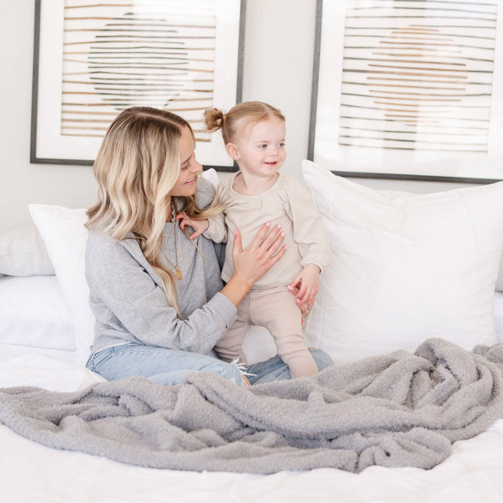 BAMBONI® THROW BLANKETS: Ivory