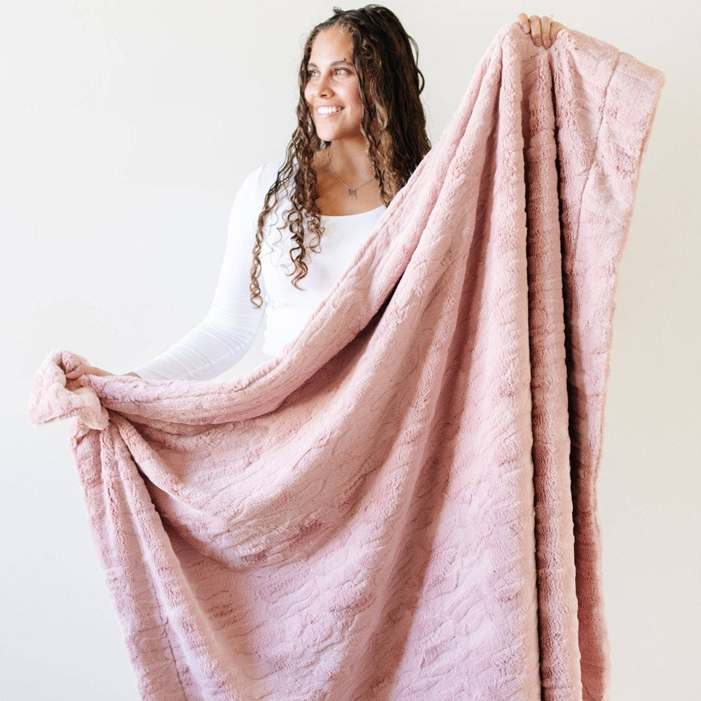 PATTERNED FAUX FUR XL THROW BLANKETS