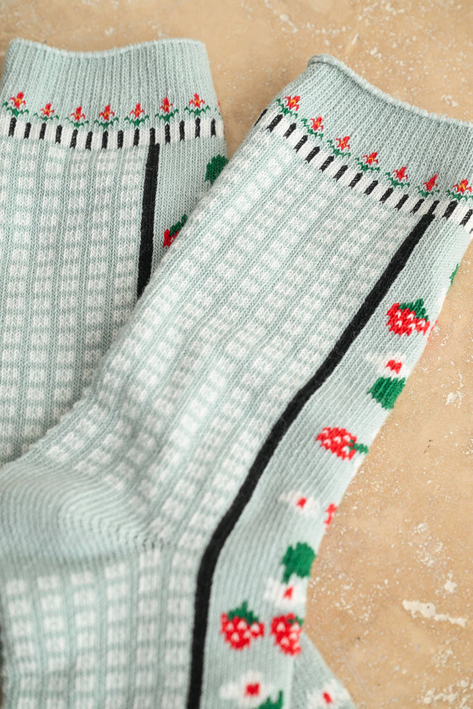 STRAWBERRY AND MULTI PATTERN SOCKS