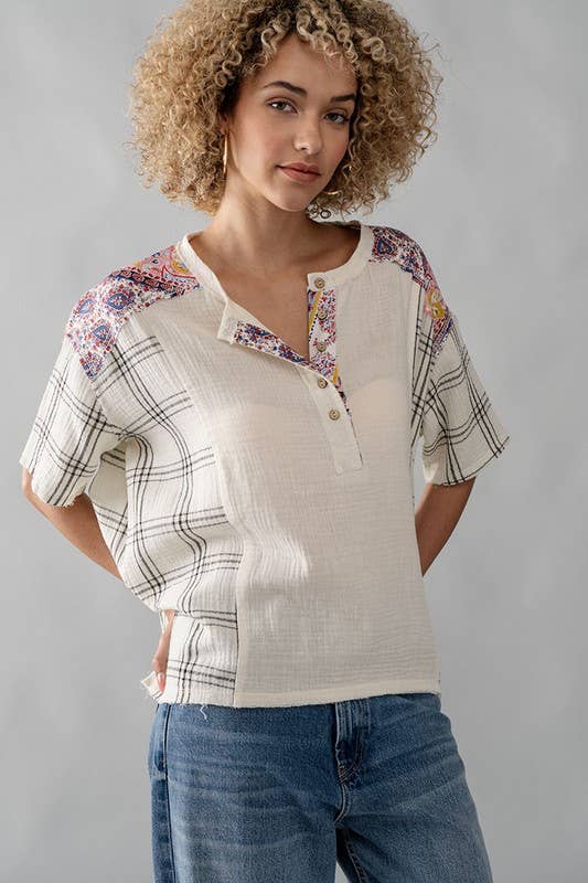 FLORAL AND PLAID CONTRAST TOP: IVORY MULTI