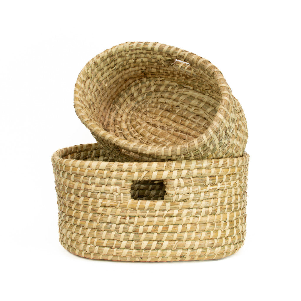 MILLS FLORAL COMPANY SEAGRASS OVAL BASKET WITH HANDLES