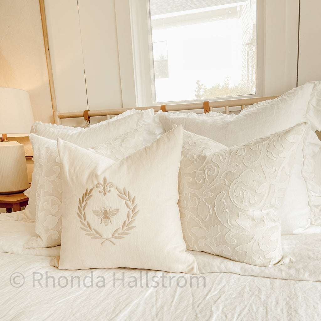 Chunky Black and White Geometric Pillow – Hallstrom Home